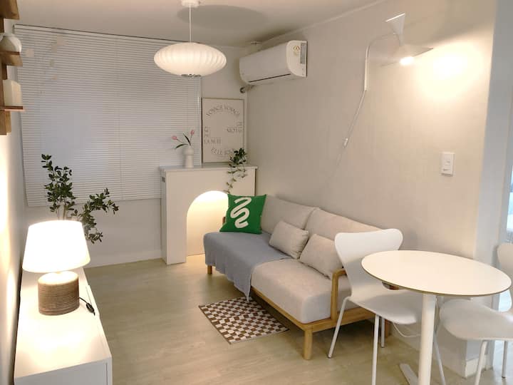 Hongdae Stn 8mins Cozy House 2rooms/4beds - Seúl