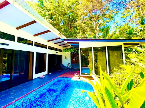 Luxury Tropical Villa with Pool and Guest House