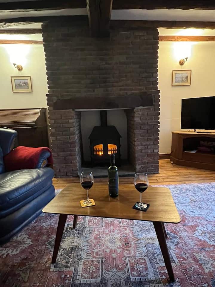 Charming Period Cottage - Leeds
