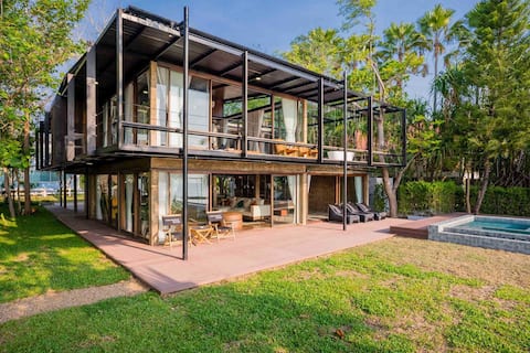 Beachfront poolvilla Cha-am