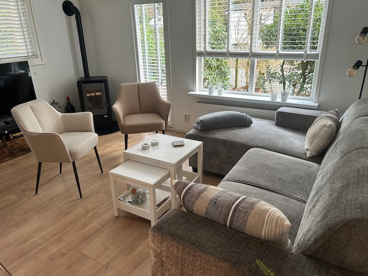 Verblijf In Chalet Skarven, Omringd Door De Natuur - Hattem