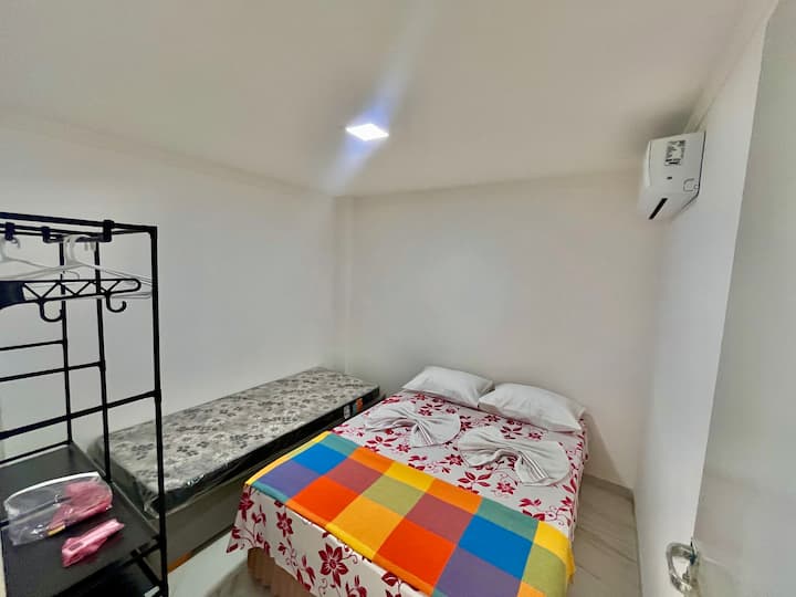 Dormitorio 2 (1 cama doble + 1 cama individual)