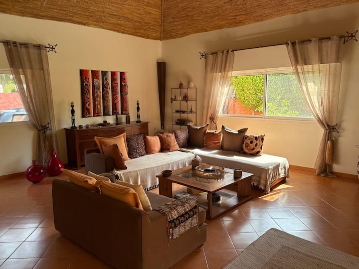 Belle Villa Avec Piscine - Sénégal