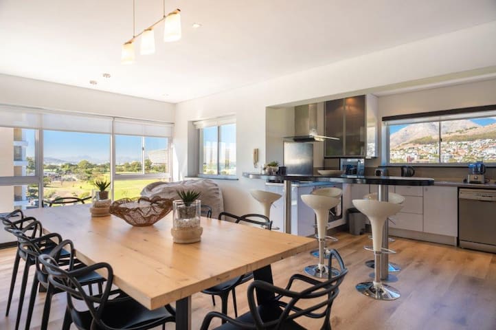 Perfect Location | Sunny and Light | Amazing Views