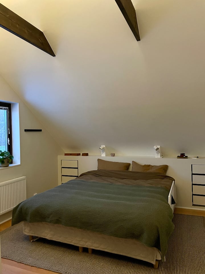 Ორადგილიანი საწოლი 180*200 სმ. გარდერობი