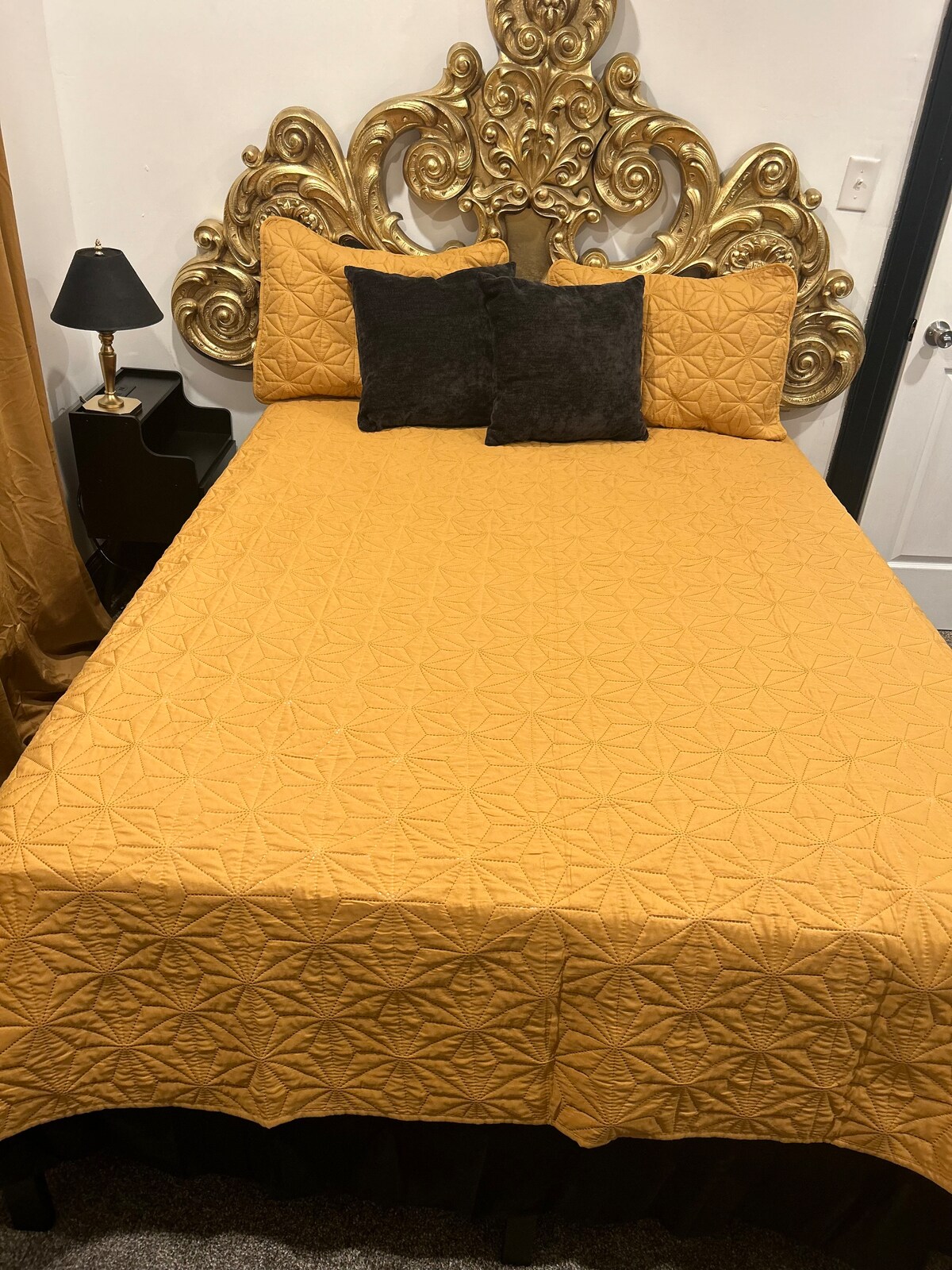 საძინებელი 1