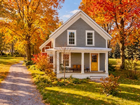 Charming Chester Farmhouse Near VT Slopes