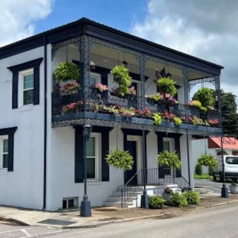 Oak Street Orleans 2/2apartment