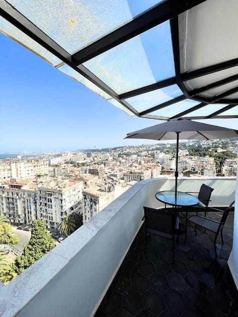 Splendid F3 apartment in the center of Algiers