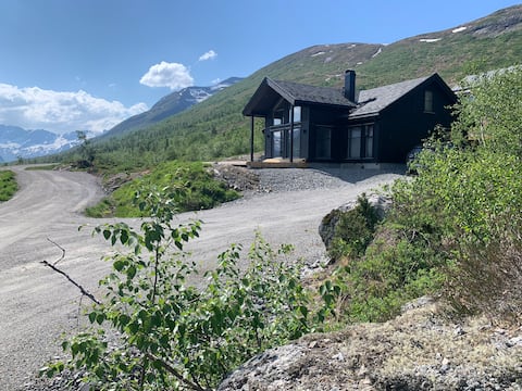 Moderne hytte på Fjellsetra
