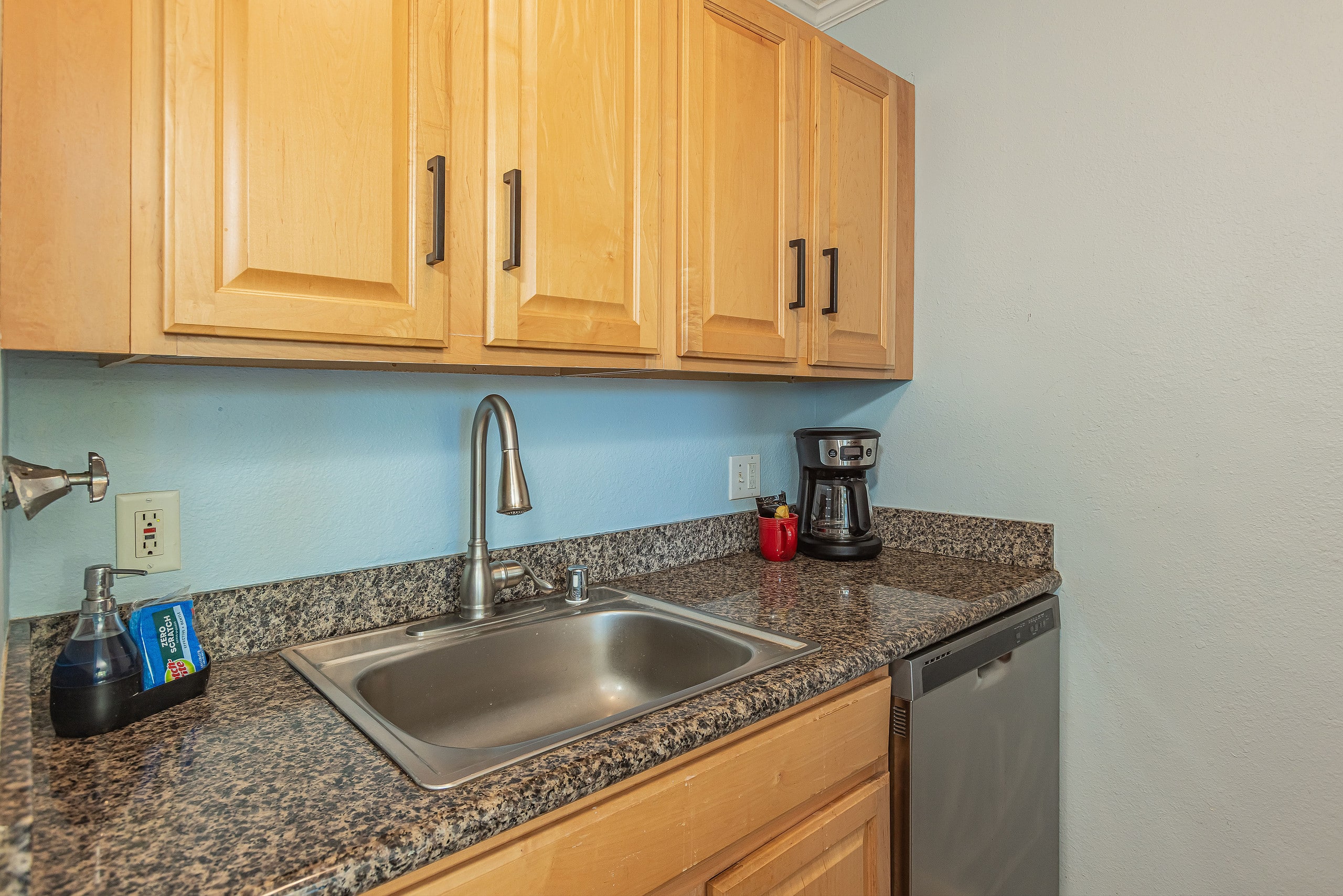 Condo in Kihei · ★4.81 · 1 bedroom · 2 beds · 1 bath - Image 12