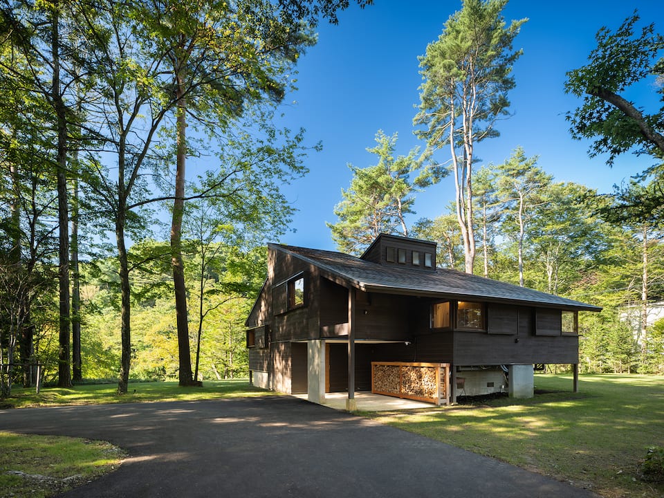 A riverside forest villa in Karuizawa, Karuizawa, Nagano, Japan, photo 5 of 10