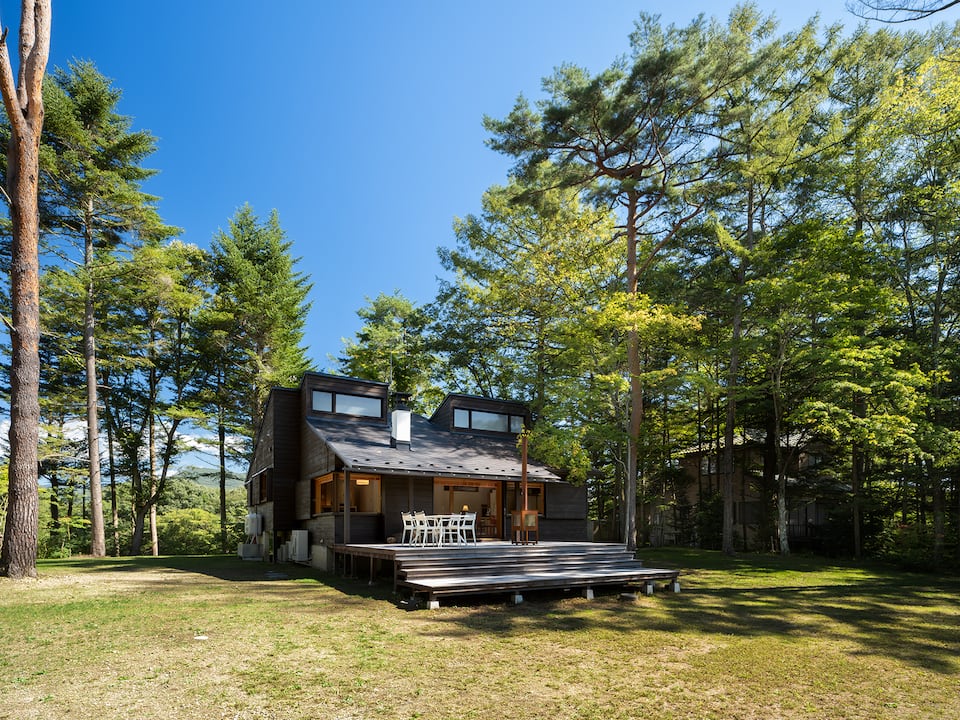 A riverside forest villa in Karuizawa, Karuizawa, Nagano, Japan, photo 1 of 10