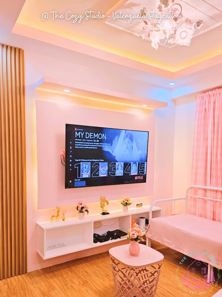 Lovely & Cozy Pink Home W/ Karaoke In Valenzuela - Malabón