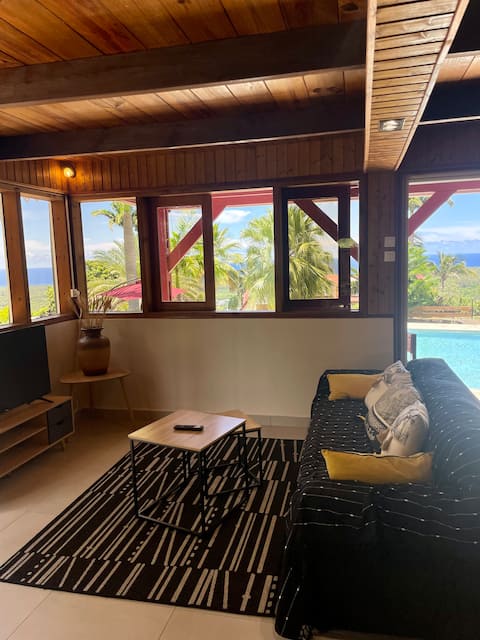 Propriété Airbnb réussie: Charming bungalow with private pool à La Réunion