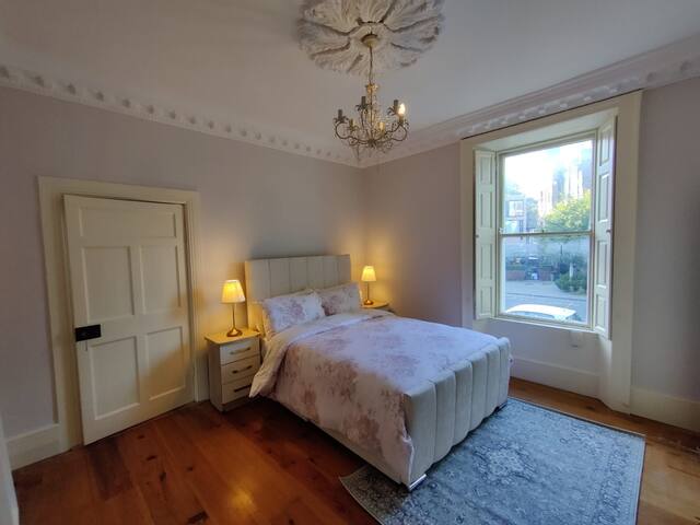 4 Spacious Rooms in Ballsbridge gallery image 3