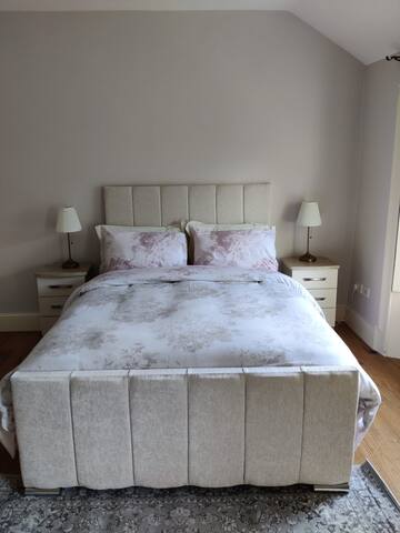 4 Spacious Rooms in Ballsbridge gallery image 5