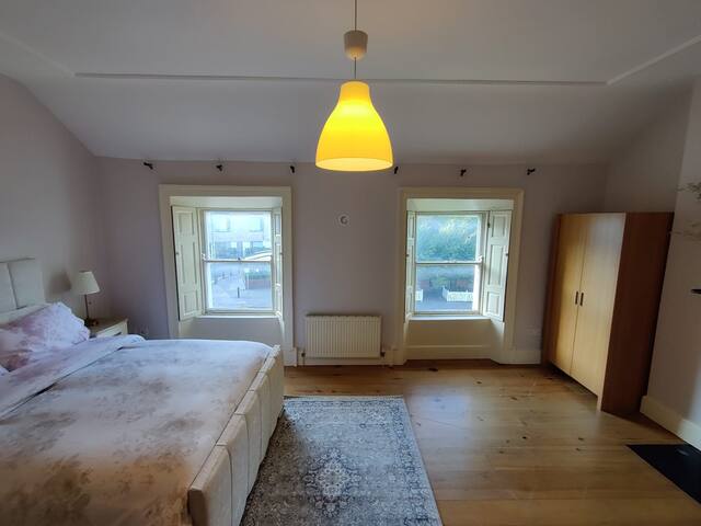 4 Spacious Rooms in Ballsbridge gallery image 4