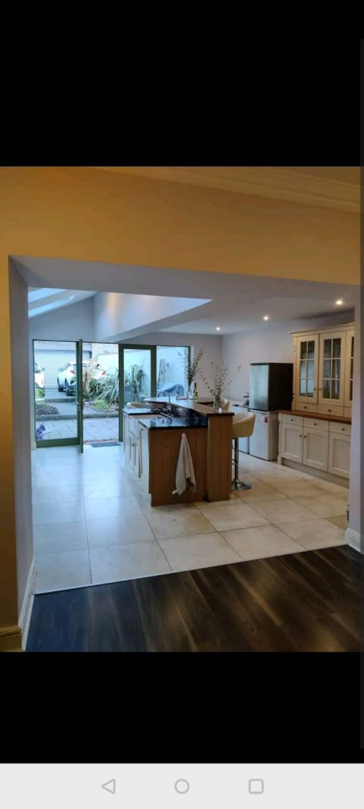 4 Spacious Rooms In Ballsbridge - Dublín