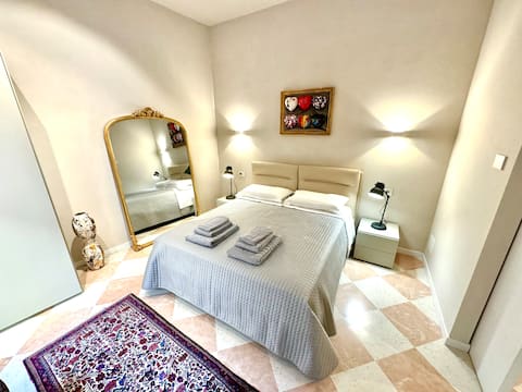 Old Bridge Residence luxury private apartment