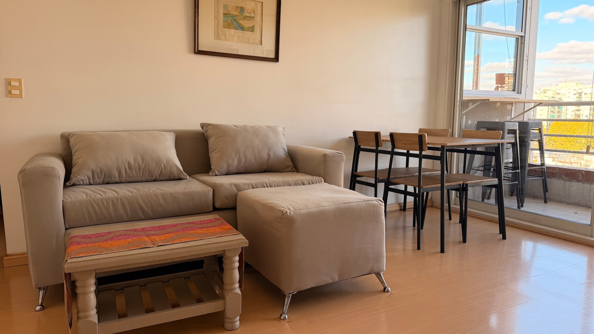 Apartamento de 2 dormitórios no complexo Jardines del Libertador em Núñez