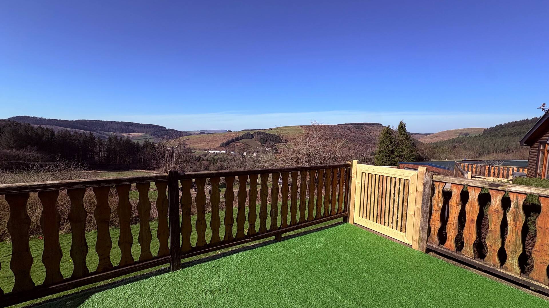 Bryn Bettws Log Cabins Ltd — foto 5