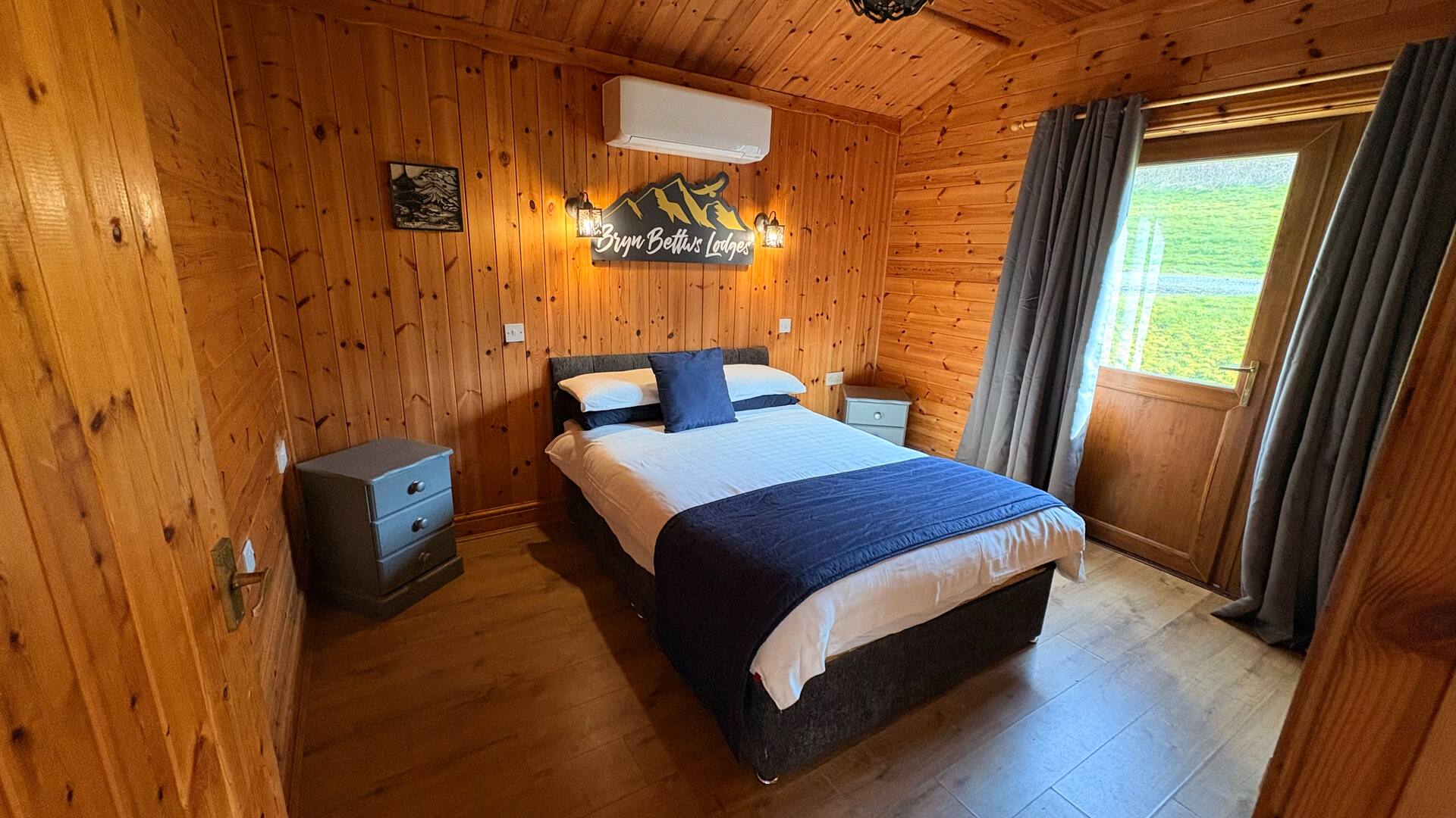 Bryn Bettws Log Cabins Ltd — foto 4