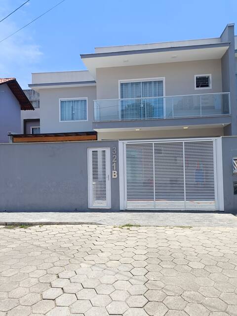 Casa nova com SPA/piscina 300m da praia