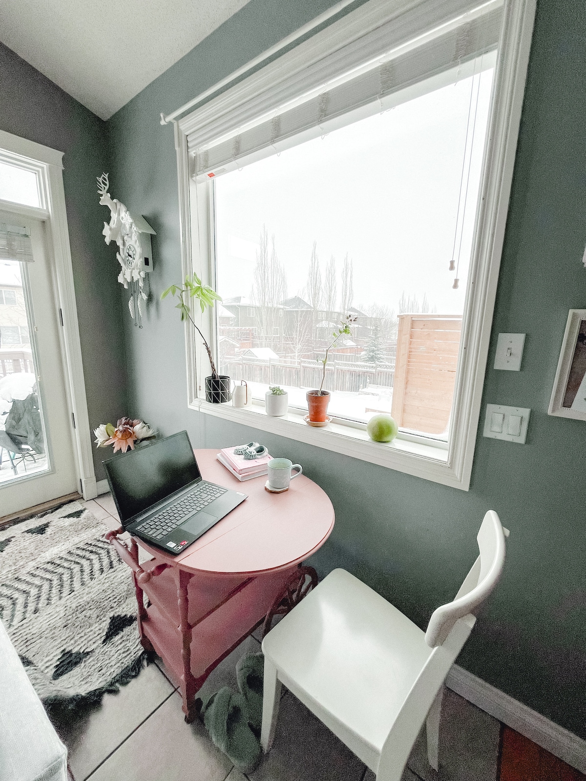 Stay awhile twin bedroom + bath Houses for Rent in Okotoks, Alberta