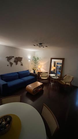 Leblon, 200m da praia, 100m da Lagoa.