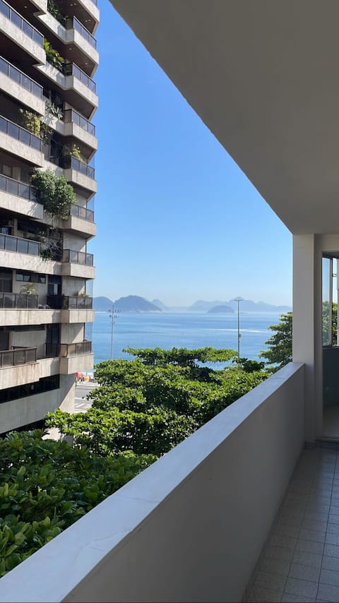 Full apartment, 200 meters from the beach and wide sea view