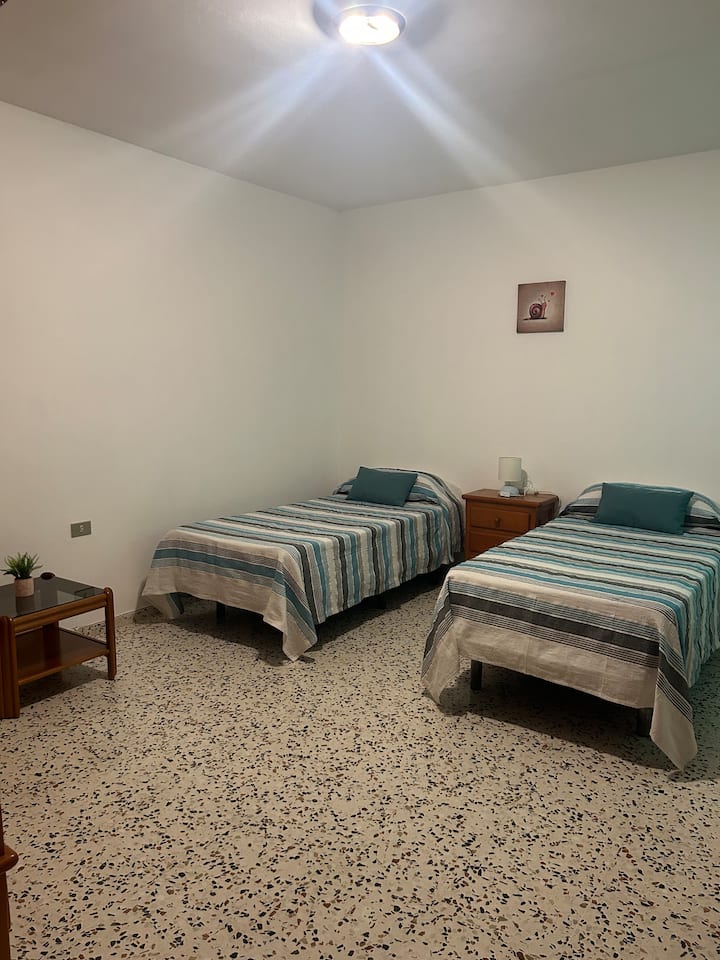 Спалня 2