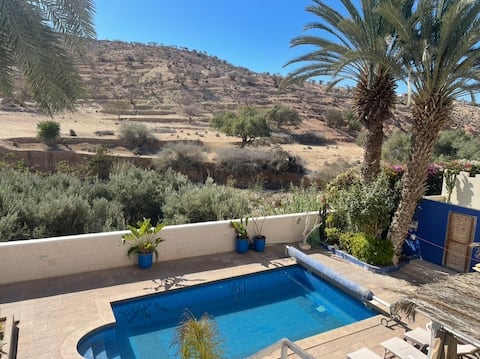 Villa Les Palmiers /15 pers/7 rooms/13 beds/ pool