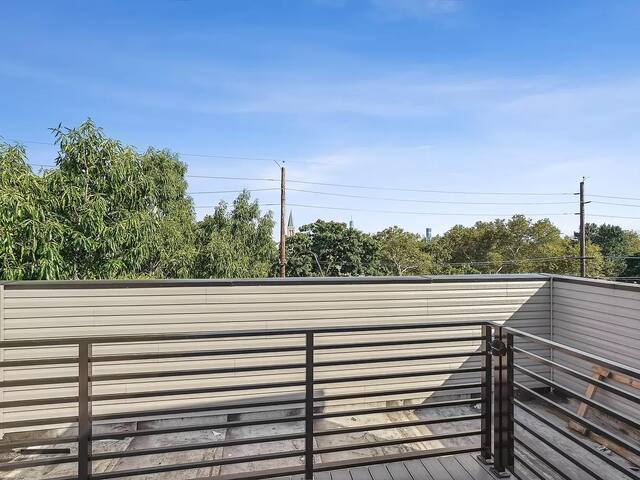 Bright 3bdr – 25’ from Manhattan gallery image 2