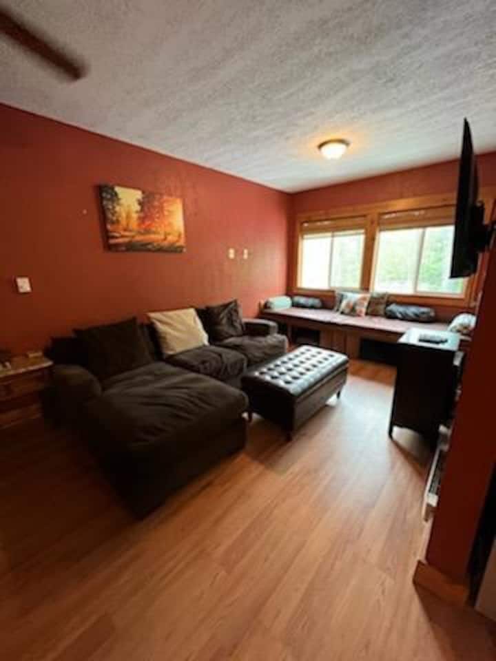Cozy Cottage | Fire Pit, Pool, Theater & Game Rm - Deep Creek Lake, MD