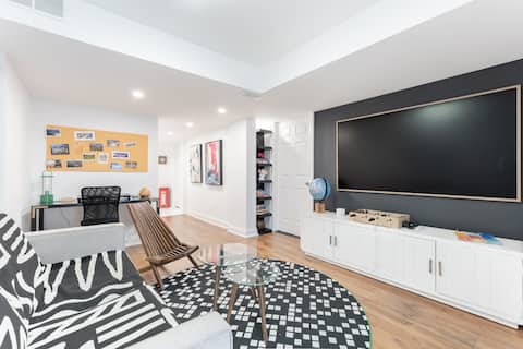Top Airbnb: 1 BR Walk-out Suite near Heartland in Hurontario