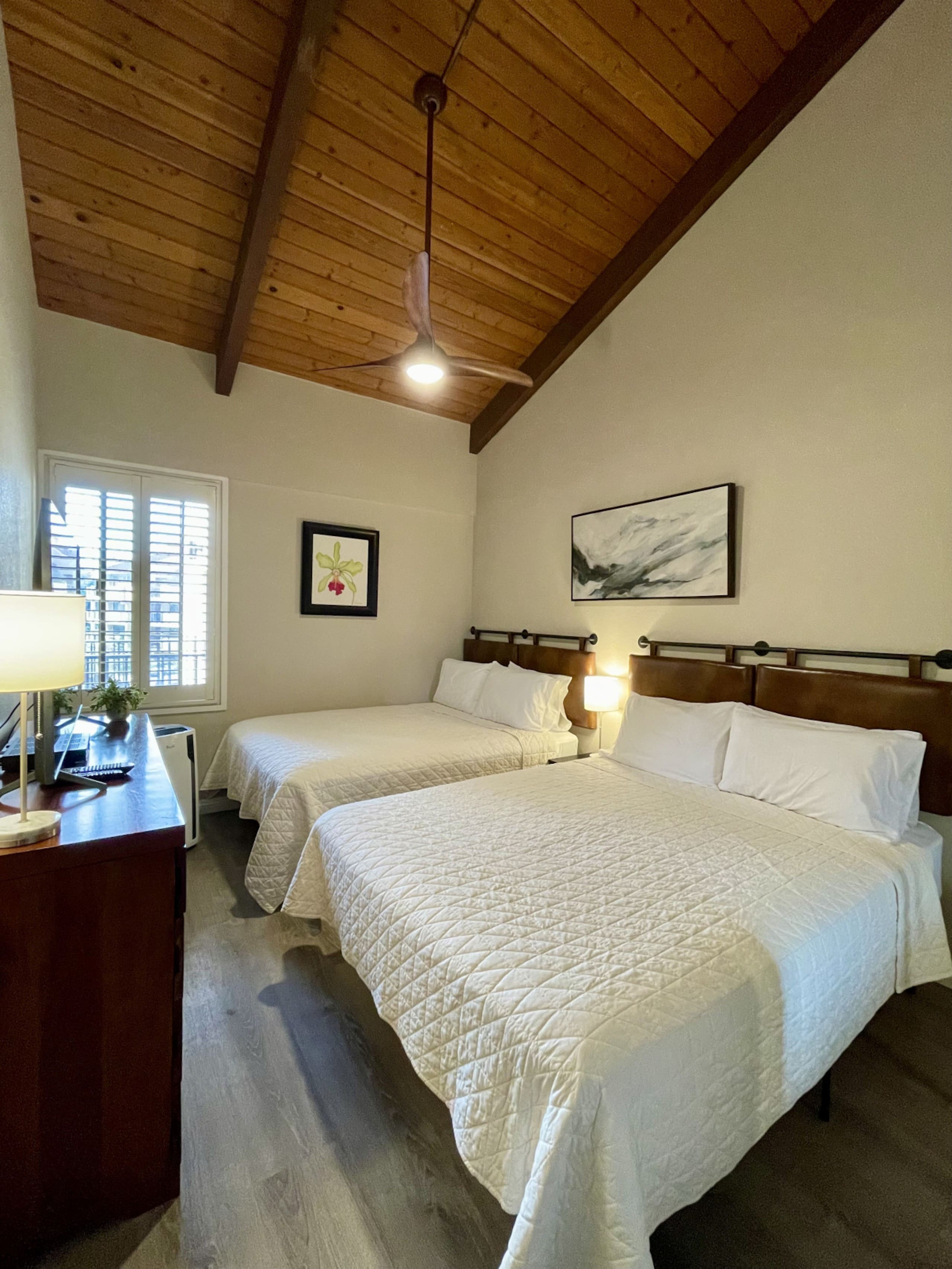 Kihei Beach Retreat: Ocean Views and Sandy Feet! - Image 6