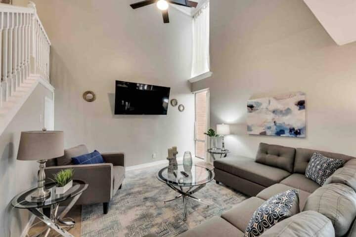 Gp56 - Stylish 3bd Condo | Six Flags | Workspace - Grand Prairie, TX