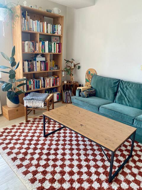 Leistungsstarkes Airbnb: Sonniges 2-Zimmer Apartment in Sülz