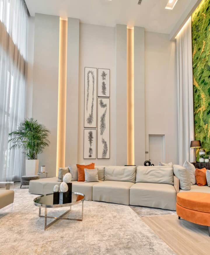 The Best Location Apt In Doral 2. - Hialeah