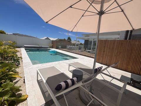 Papamoa Resort with pool and spa