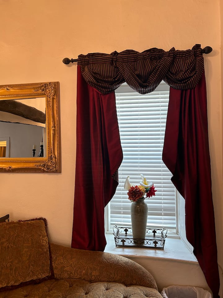 Josefina's King Suite In Mesilla Plaza - Las Cruces, NM