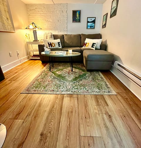 Top Airbnb: The Suite Escape - our updated, spacious 1-bed! in Capital