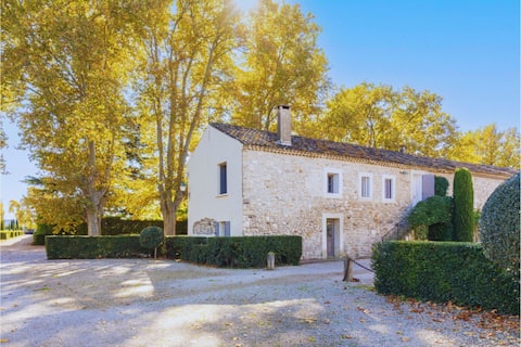 Provençal Villa with private pool and tennis court