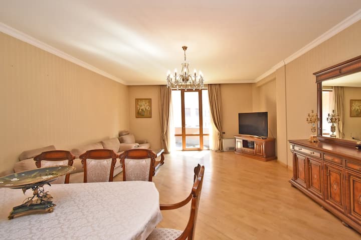 Northern Avenue 10, Grand & Sunny 4b/d Apt. Hh106 - Yerevan