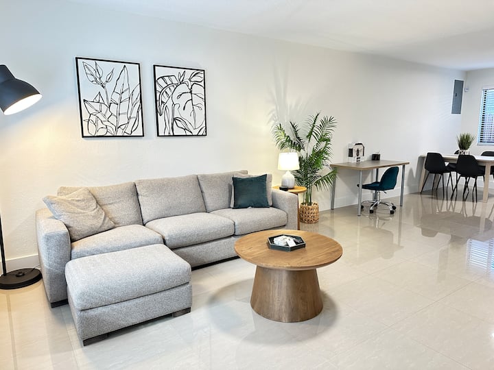 Miami Design District/ Wynwood Townhome 298 - Miami, FL