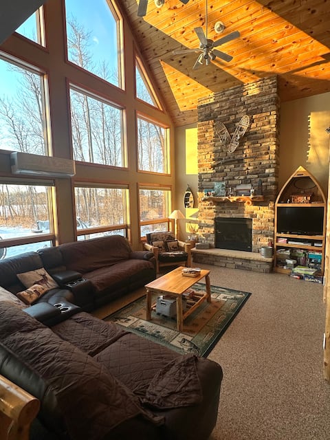 Cozy Cabin on Hill Lake!