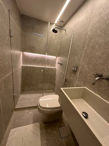 Leblon! Lindo apartamento reformado. gallery image 5