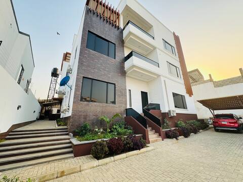 The Golden Curtain luxurious ville
