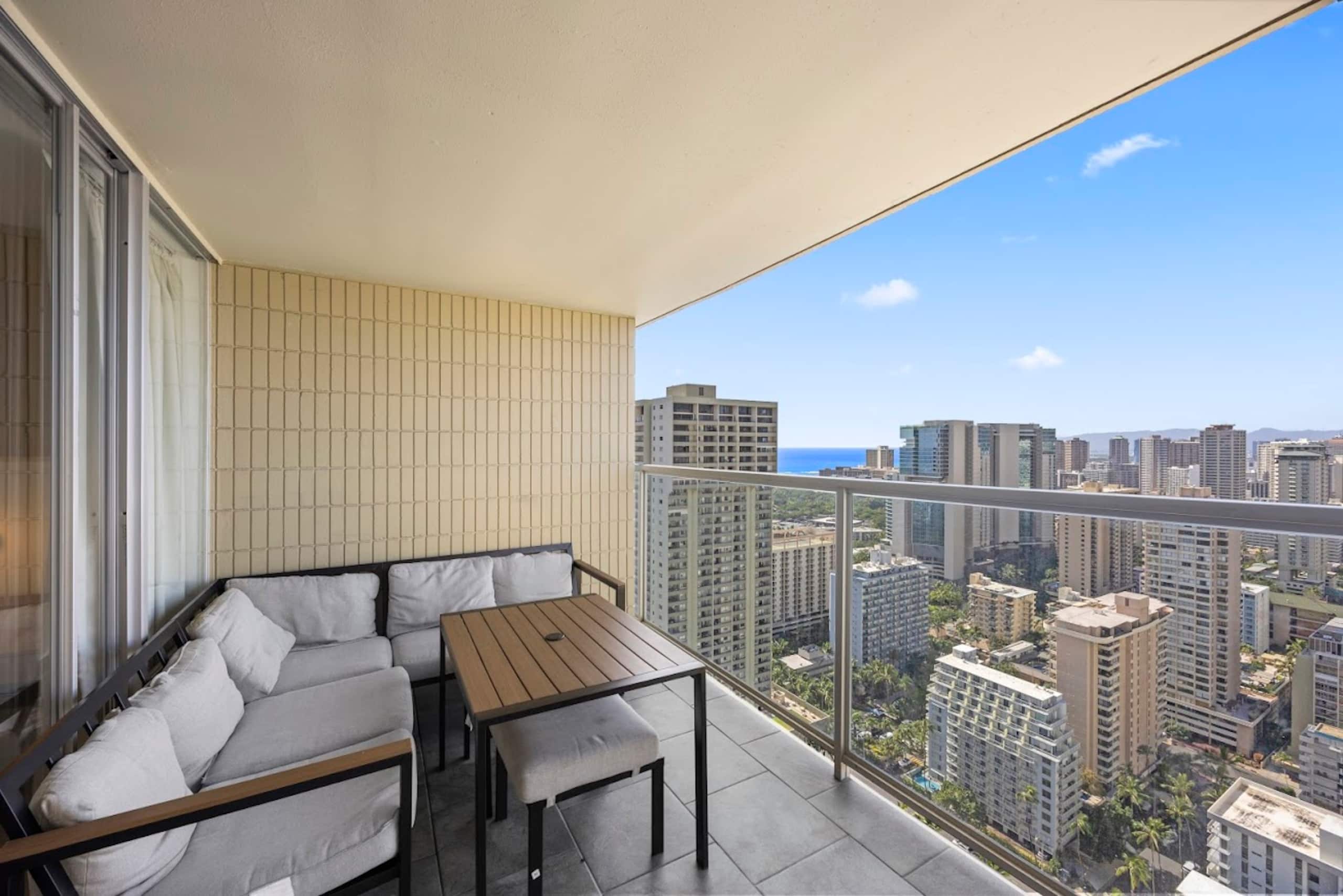 40F-Stunning High-FL Studio w/Ocean & City Views - Image 30
